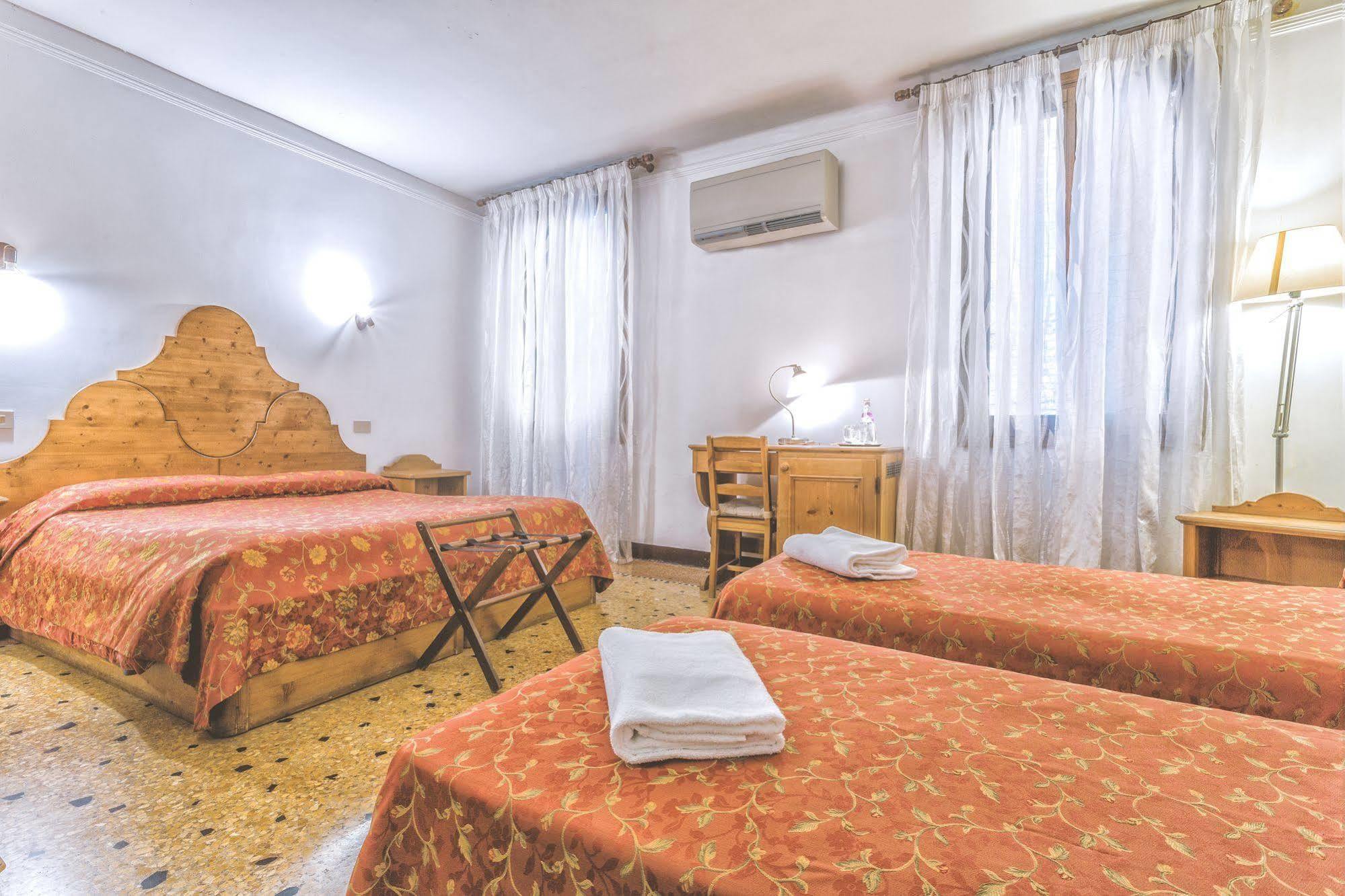 Alloggi B&B Allegri เวนิส ภายนอก รูปภาพ